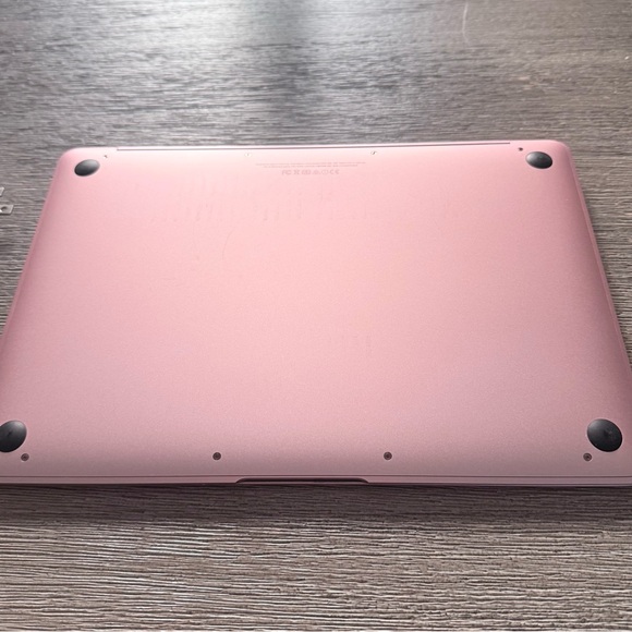 Apple MacBook - Rose Pink - Picture 7 of 13